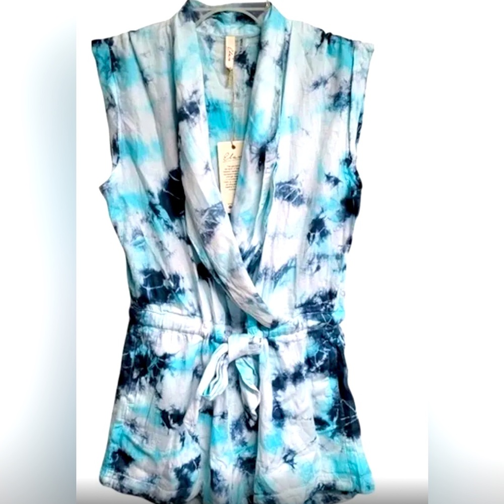 Elan Blue And White Tie Dye Sleeveless V-Neck Wrap Top Romper With Pockets